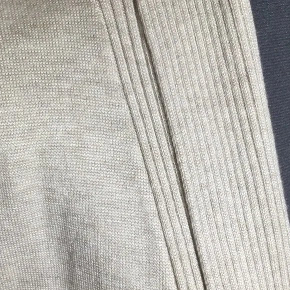 Sweater Layering Vest - Picture 2 of 4